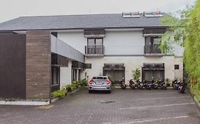 Reddoorz @ Cikutra 3